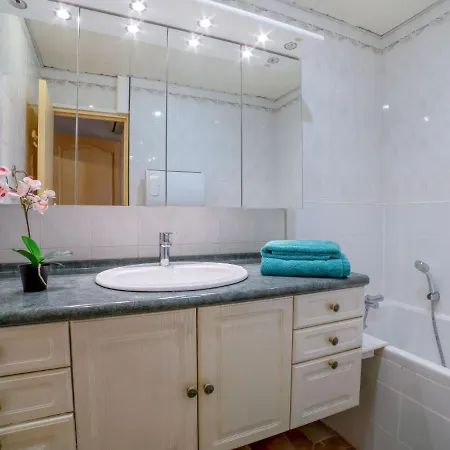 Le Giono By Interhome